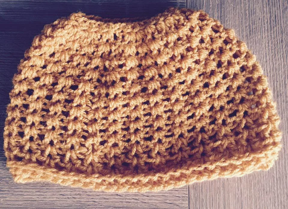 Crochet Messy Bun Beanie – Free Pattern