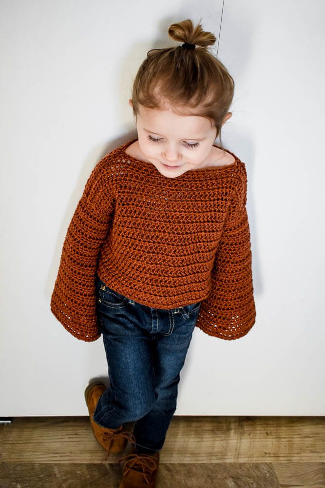 Children's clothing - Flair sleeve sweater