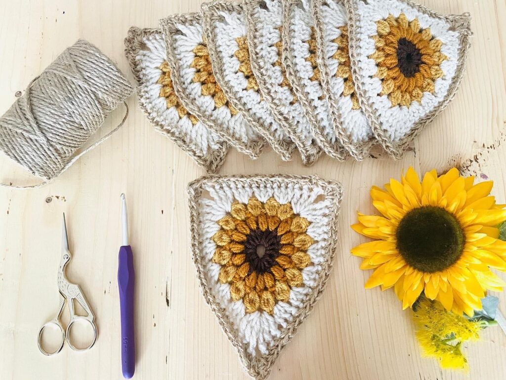 Crochet bunting pattern