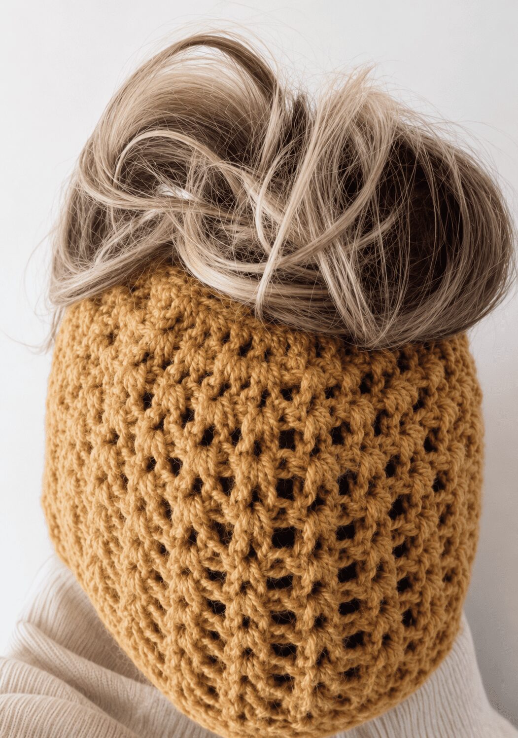 Messy bun beanie pattern