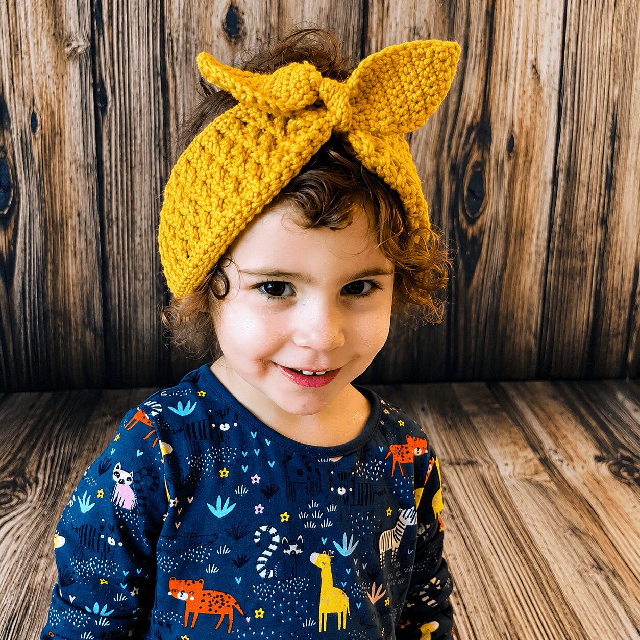 Dahlia retro headband pattern